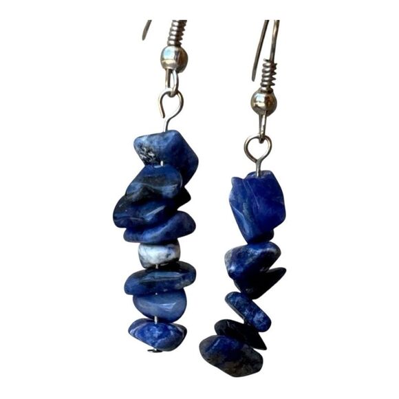NWOT Handcrafted Blue Sodalite Chip Stone Dangle Earrings - Picture 1 of 5